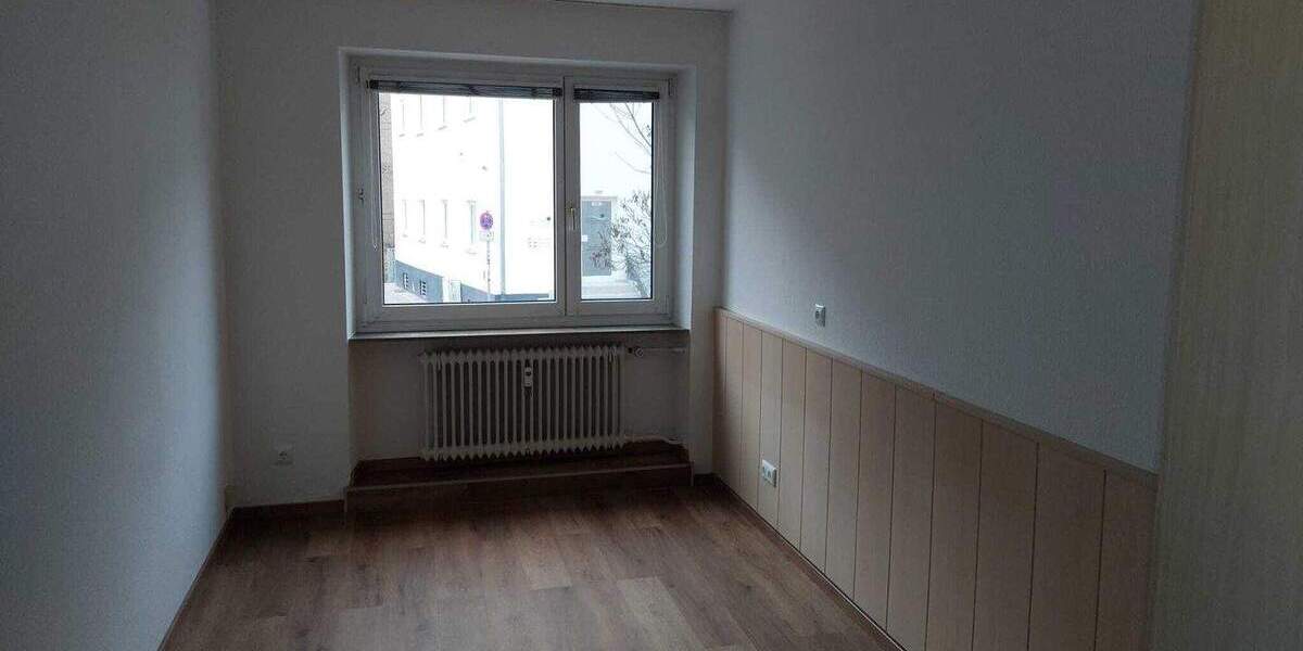 Geräumige 3,5 Zimmer Wohnung in bester Lage direkt an der Wöhrder Wiese mit Stellplatz 3 zimmer