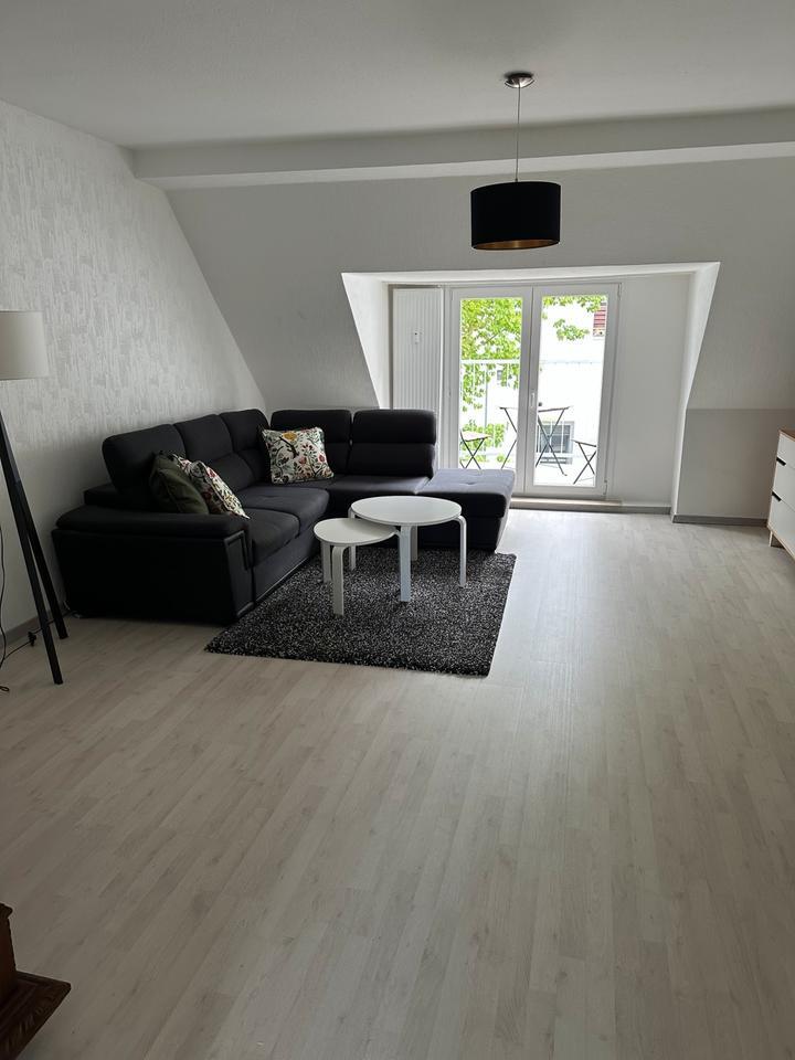 Schwachhausen::Möblierte 80 qm Wohnung mit Stellplatz und Balkon
