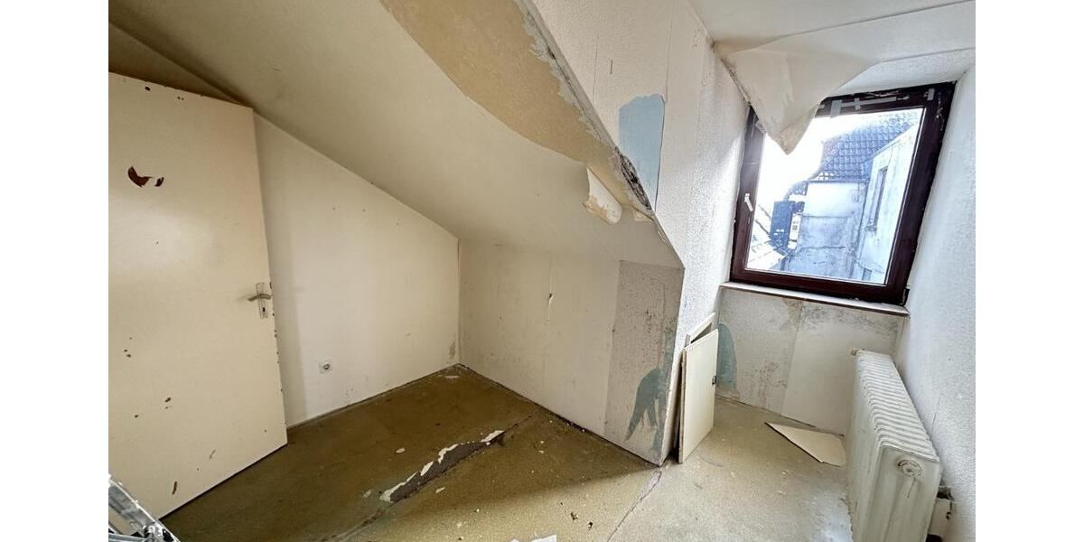 Dachgeschoßwohnung Emden Tholenswehr - 3 Zimmer, 70 m&sup2;, 540&euro; | Angebot:26023671