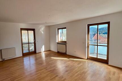 Wohnung Bodenmais - 3 Zimmer, 85 m&sup2;, 980&euro; | Angebot:26272773