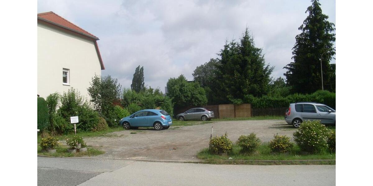 Erdgeschoßwohnung Löbau - 2 Zimmer, 65 m&sup2;, 380&euro; | Angebot:25053104