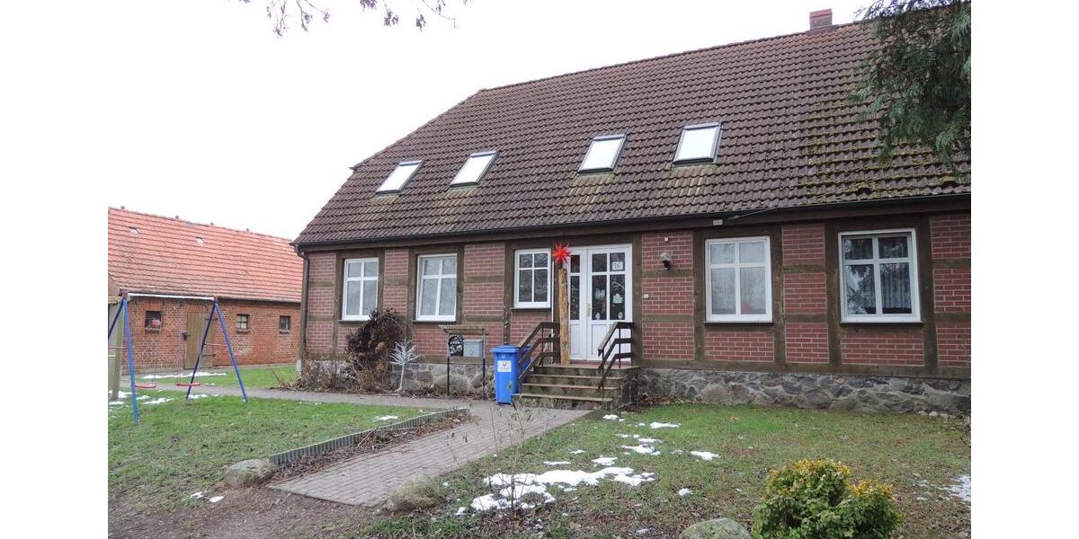 Erdgeschoßwohnung Borrentin - 2 Zimmer, 59 m&sup2;, 360&euro; | Angebot:24863275