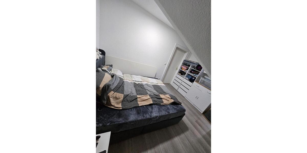 Dachgeschoßwohnung Wolfsburg - 2 Zimmer, 40 m&sup2;, 465&euro; | Angebot:26587342