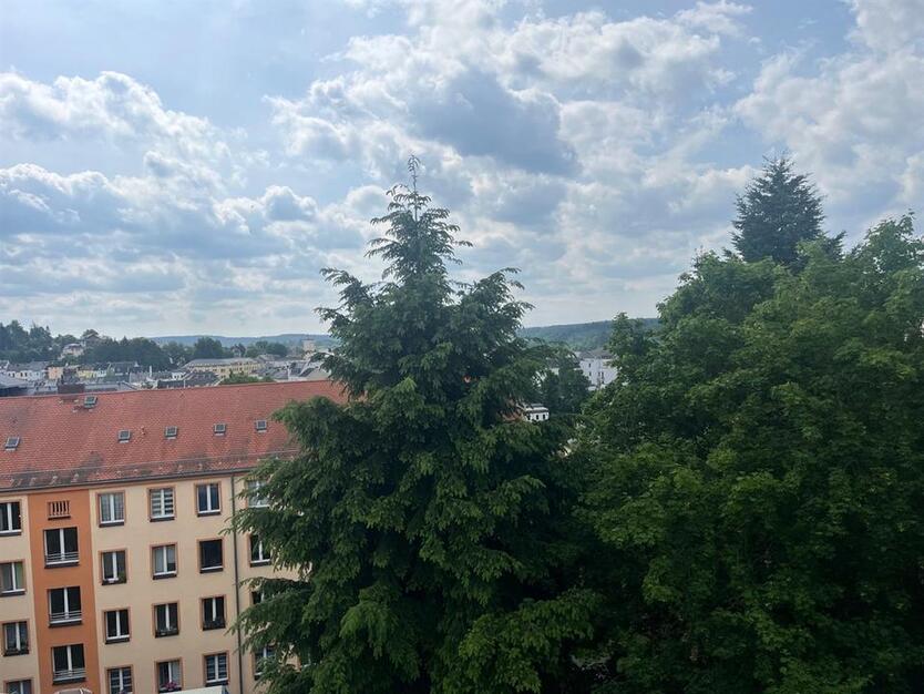 1-Zimmer Dachgeschoßwohnung mit Tageslichtbad und Abstellraum