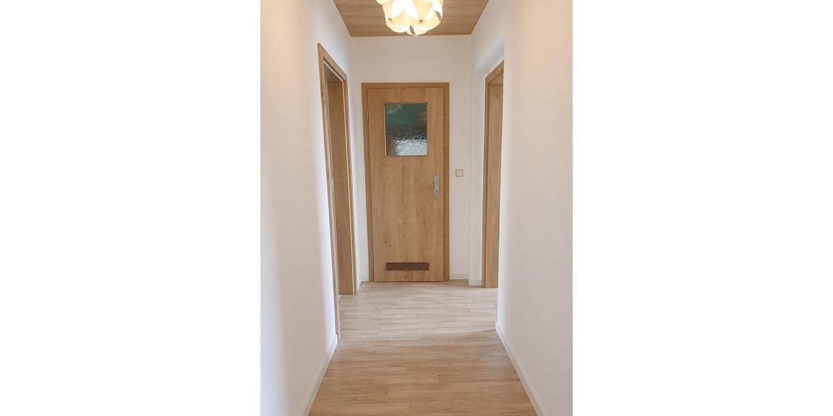 Hochparterre Seifhennersdorf - 3 Zimmer, 58 m&sup2;, 260&euro; | Angebot:26698396