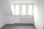 Dachgeschoßwohnung Essen Huttrop - 3.5 Zimmer, 49 m&sup2;, 400&euro; | Angebot:25209211