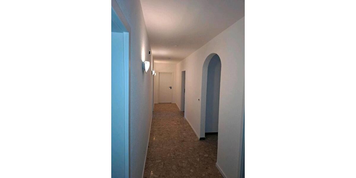Erdgeschoßwohnung Mayen - 4 Zimmer, 135 m&sup2;, 1.100&euro; | Angebot:25929910