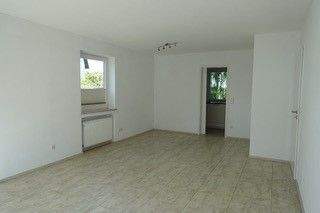 NEU! Sonniger Balkon - schöner Grundschnitt - Zentrale Lage! 3 zimmer