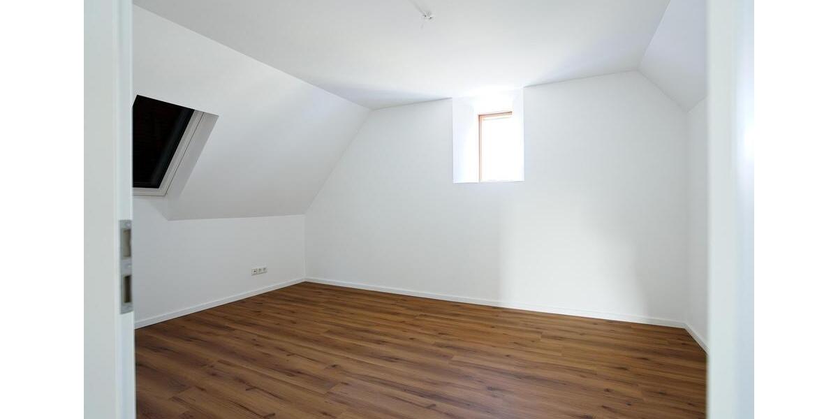 Maisonettenwohnung Trittau - 4 Zimmer, 101 m&sup2;, 1.300&euro; | Angebot:25926251