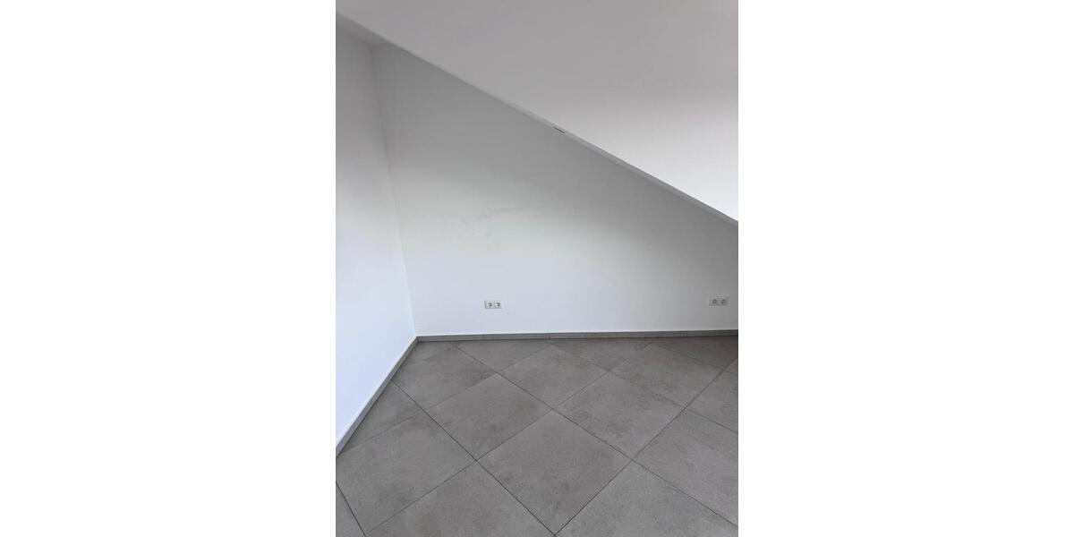 Dachgeschoßwohnung Lotte - 4 Zimmer, 69 m&sup2;, 740&euro; | Angebot:26440871