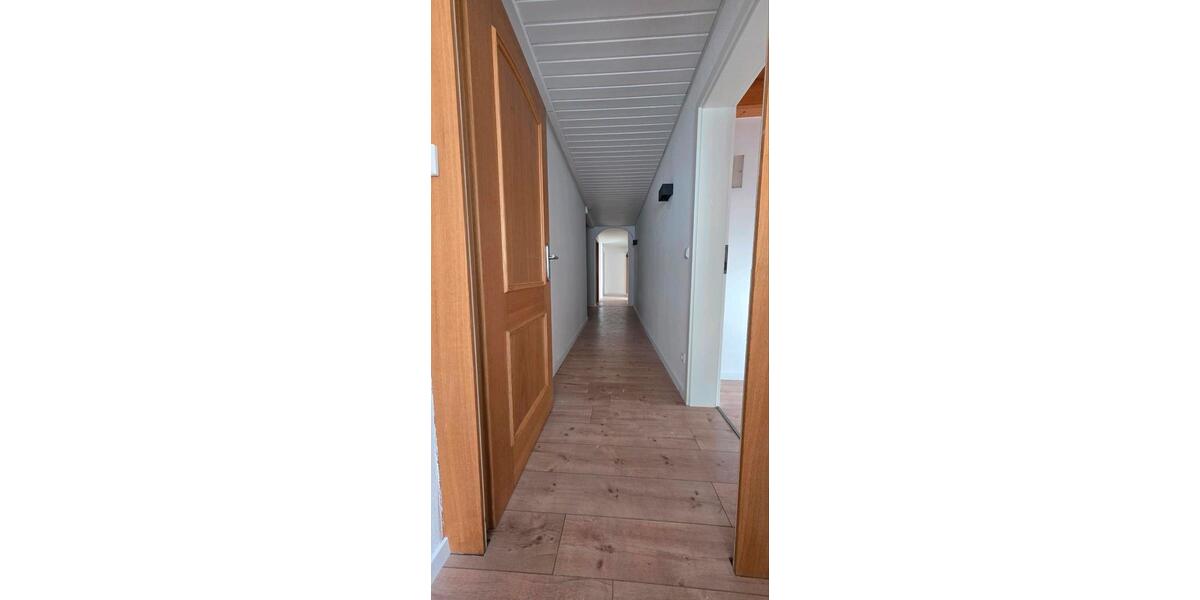 Etagenwohnung Dornhan - 4 Zimmer, 121 m&sup2;, 1.378&euro; | Angebot:25404772