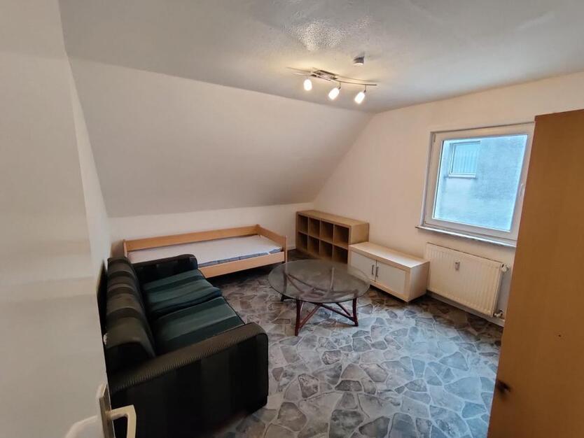 Platz in heller möblierter 2er WG ab sofort mietbar (unbefristet) zimmer
