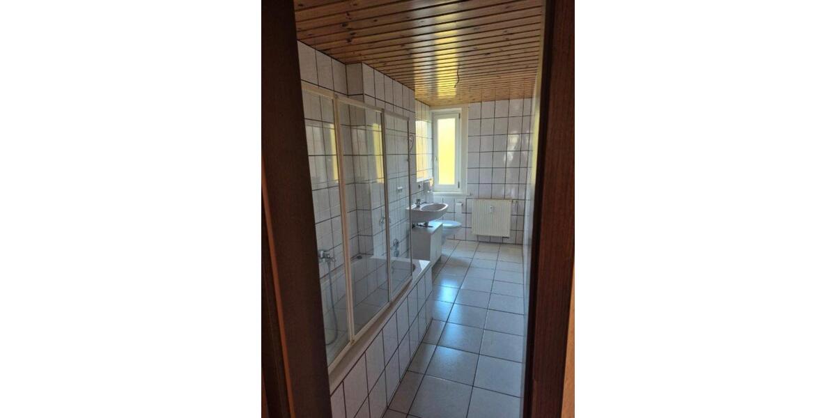 Etagenwohnung Friedrichroda - 3 Zimmer, 86 m&sup2;, 620&euro; | Angebot:25299110