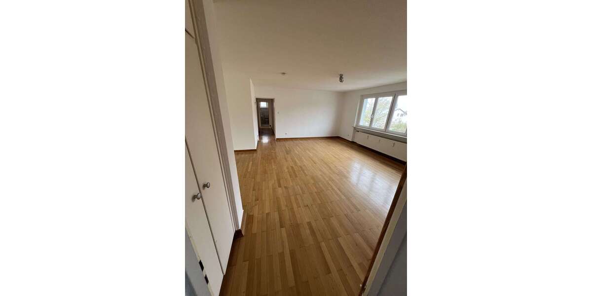 Etagenwohnung Mitterharthausen Mitterharthausen - 5 Zimmer, 114 m&sup2;, 850&euro; | Angebot:26327500