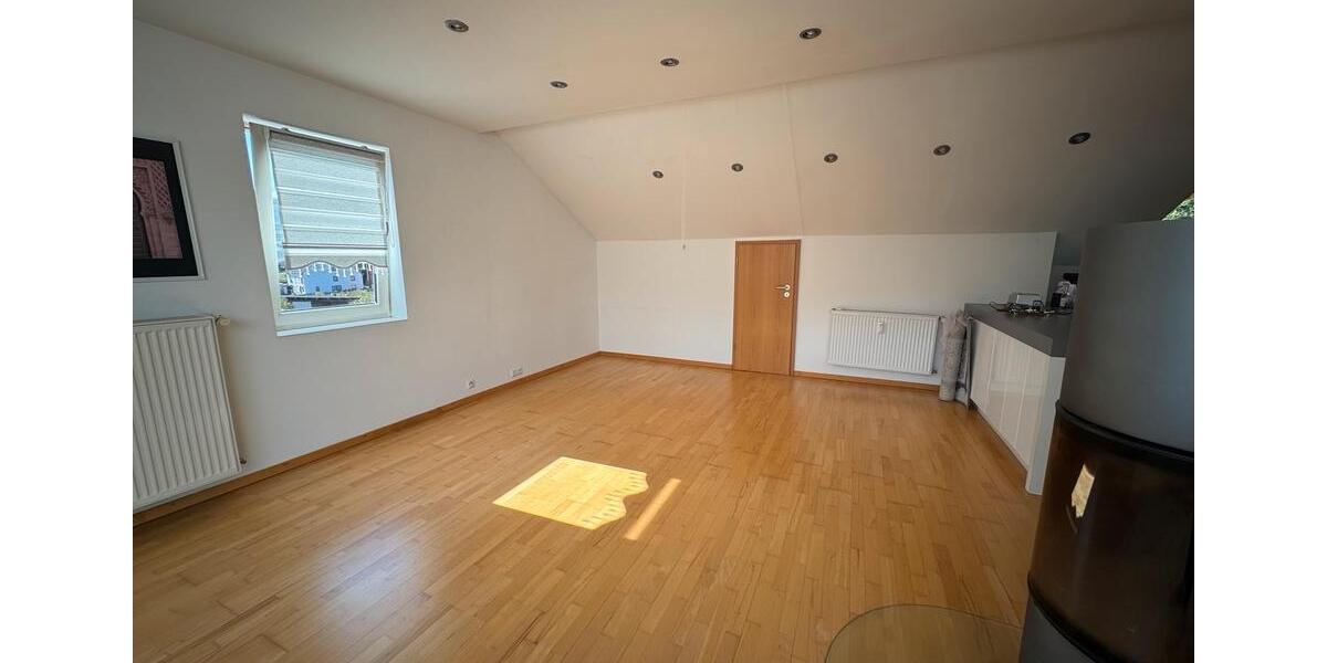 Dachgeschoßwohnung Osann-Monzel Monzel - 3 Zimmer, 75 m&sup2;, 740&euro; | Angebot:25968196