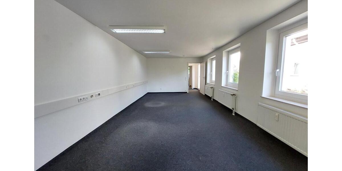 Attraktive, moderne Büro-Praxisräume mit Parkplätze in zentraler Lage zimmer