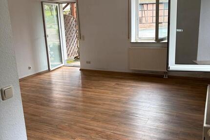 Wohnen im Grünen: 2ZKB Wohnung m. Terrasse zu vermieten 2 zimmer