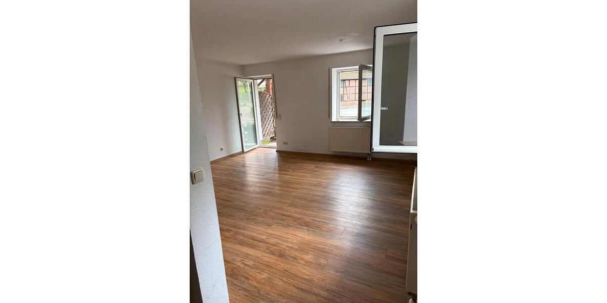 Wohnen im Grünen: 2ZKB Wohnung m. Terrasse zu vermieten 2 zimmer