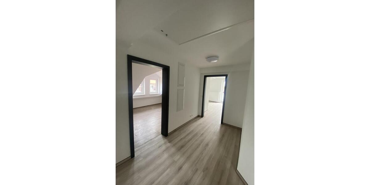 Dachgeschoßwohnung Rudolstadt - 4 Zimmer, 87 m&sup2;, 930&euro; | Angebot:23182783