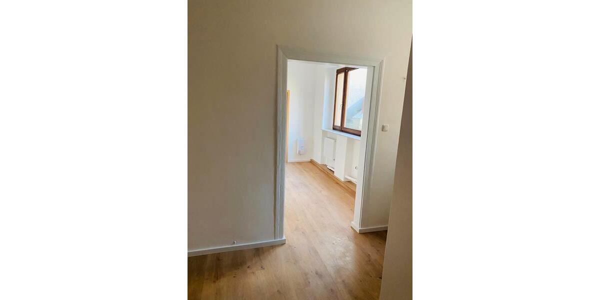 Etagenwohnung Meerane - 2 Zimmer, 58 m&sup2;, 290&euro; | Angebot:25376877