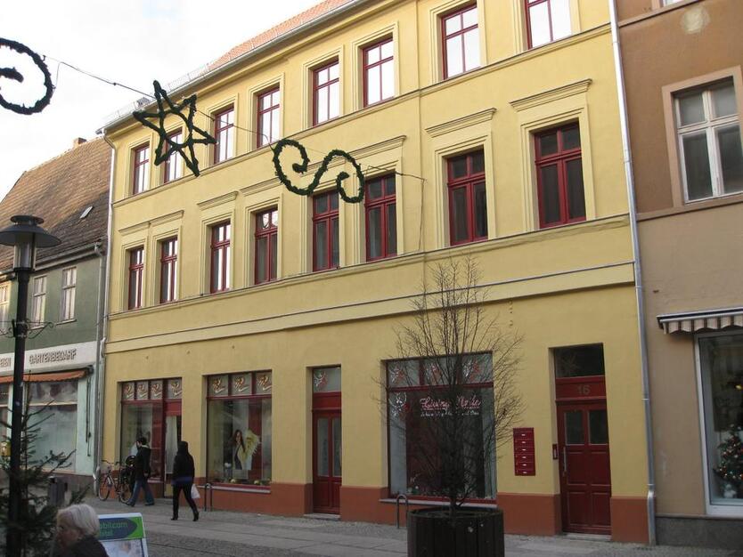 2Raum- DachWohnung Wohnung in der City, teilmöbliert