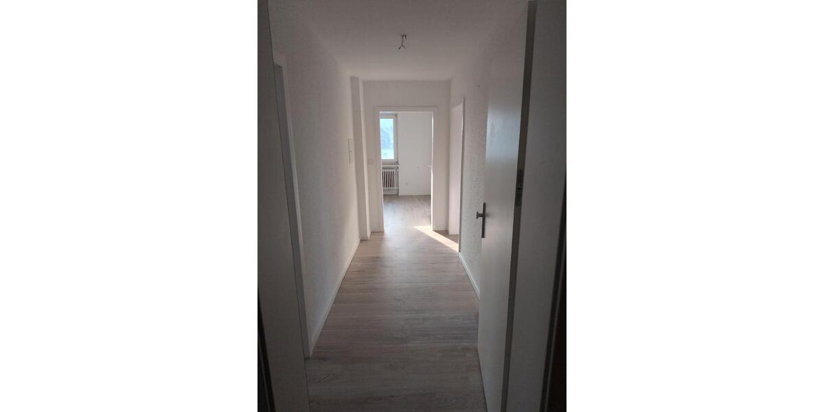 Dachgeschoßwohnung Freudenberg - 3 Zimmer, 64 m&sup2;, 640&euro; | Angebot:26147175