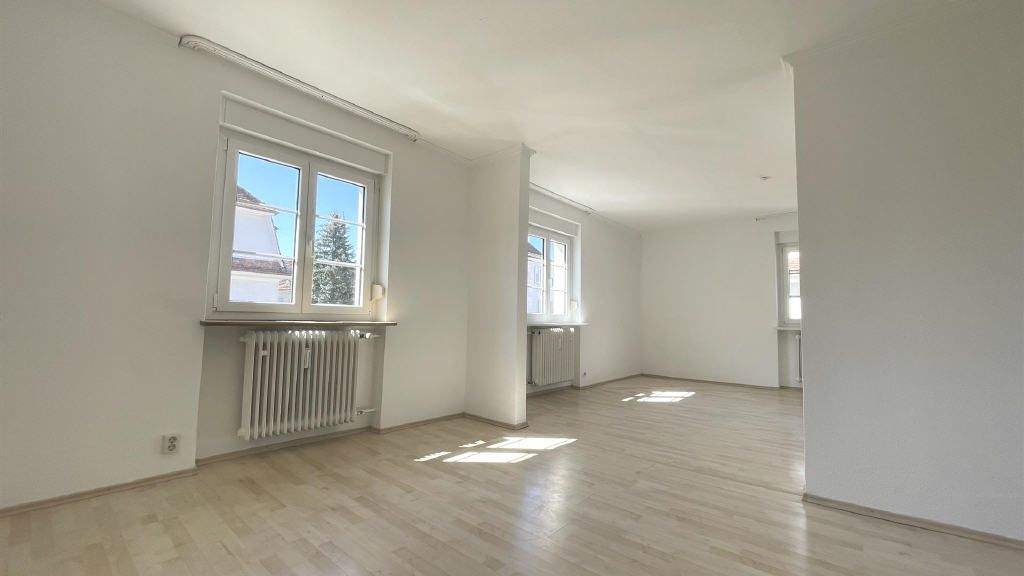 Etagenwohnung Singen (Hohentwiel) Singen - 3 Zimmer, 95 m&sup2;, 900&euro; | Angebot:25803033