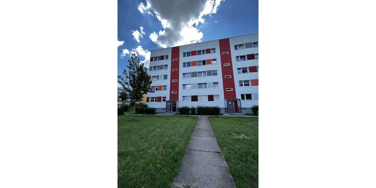 Etagenwohnung Magdeburg Neustädter Feld - 1 Zimmer, 41 m&sup2;, 296&euro; | Angebot:25335275