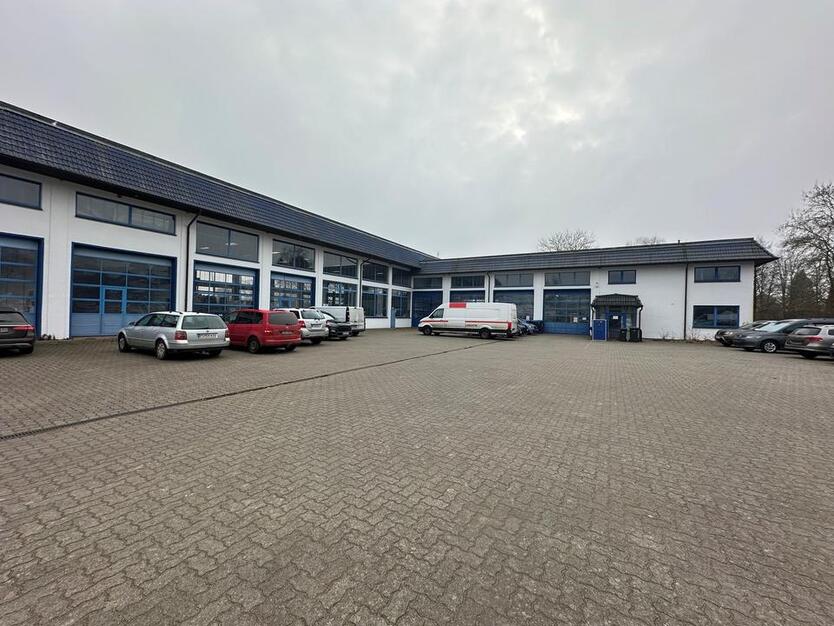 Parchim - 1.300m² Produktions- und Lagerhalle (teilbar ab 200m²) sowie 16.000m² Freifläche verfügbar