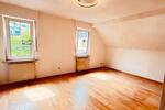 Dachgeschoßwohnung Finnentrop - 3 Zimmer, 80 m&sup2;, 600&euro; | Angebot:26611429