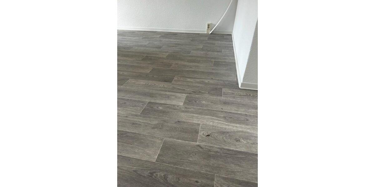Etagenwohnung Zschopau - 3 Zimmer, 56 m&sup2;, 400&euro; | Angebot:26496975