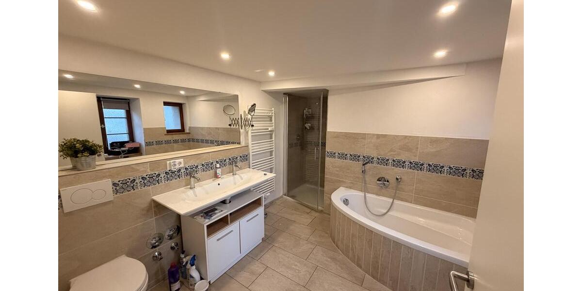 Schöne 3,5-Zi-Wohnung im idyllischen Staufen Wettelbrunn optional mit Außen-Terrasse & 3 Stellplätze 3.5 zimmer