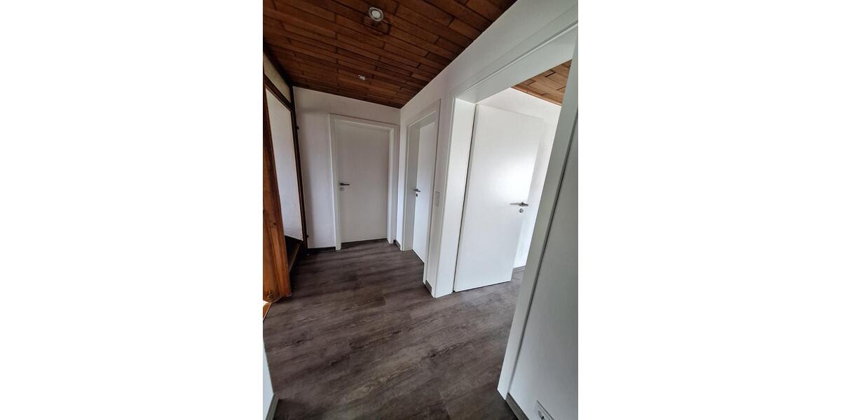 Etagenwohnung Großlittgen - 6 Zimmer, 160 m&sup2;, 1.300&euro; | Angebot:25638113