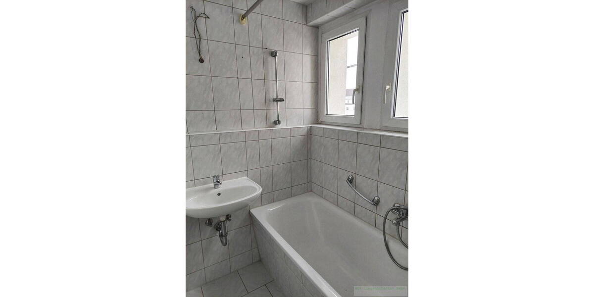 Etagenwohnung Oberlungwitz - 2 Zimmer, 55 m&sup2;, 260&euro; | Angebot:25984606