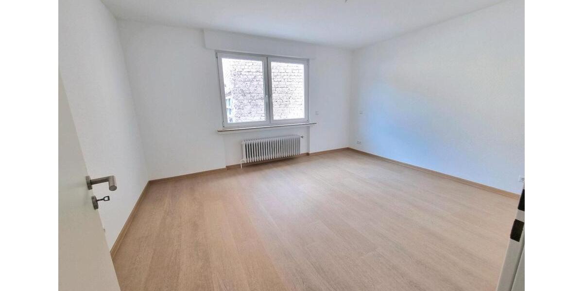 Etagenwohnung Kastellaun - 3 Zimmer, 90 m&sup2;, 765&euro; | Angebot:26416104