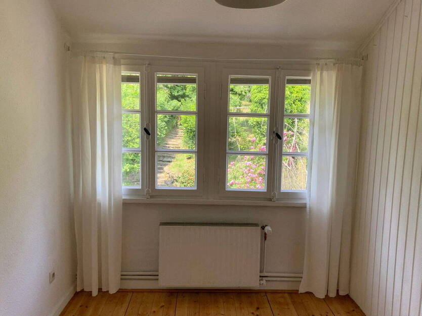 Lichtdurchflutete Wohnung im Grünen