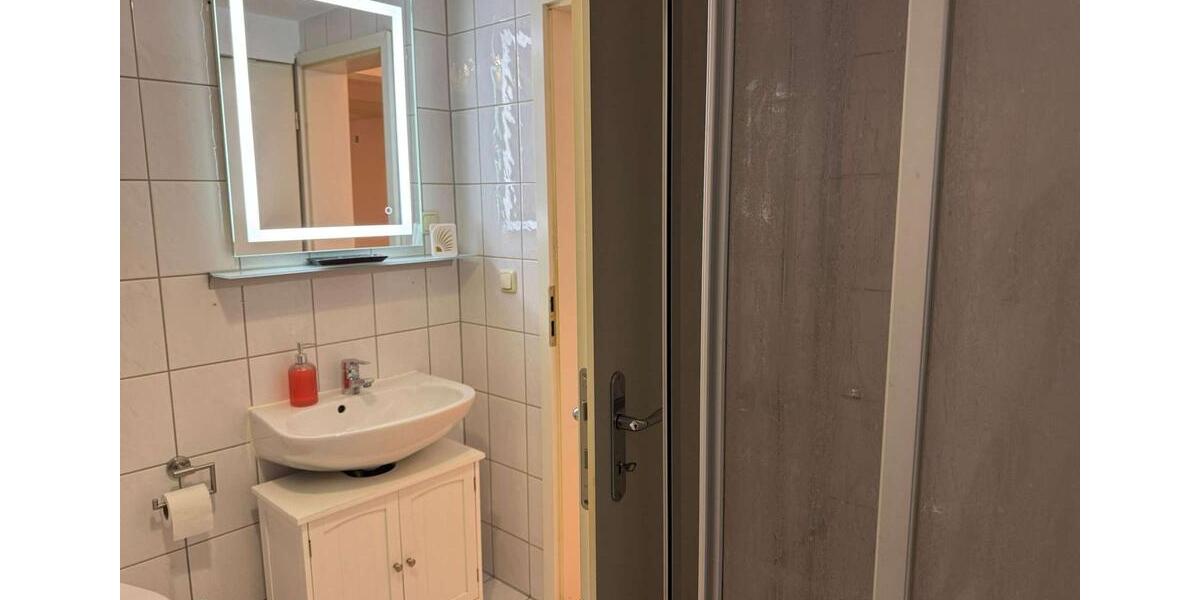 Etagenwohnung Erfurt - 3 Zimmer, 55 m&sup2;, 2.200&euro; | Angebot:26262233