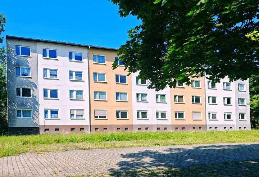 Wohnung zum Mieten in Hoyerswerda 294 € 57.73 m²