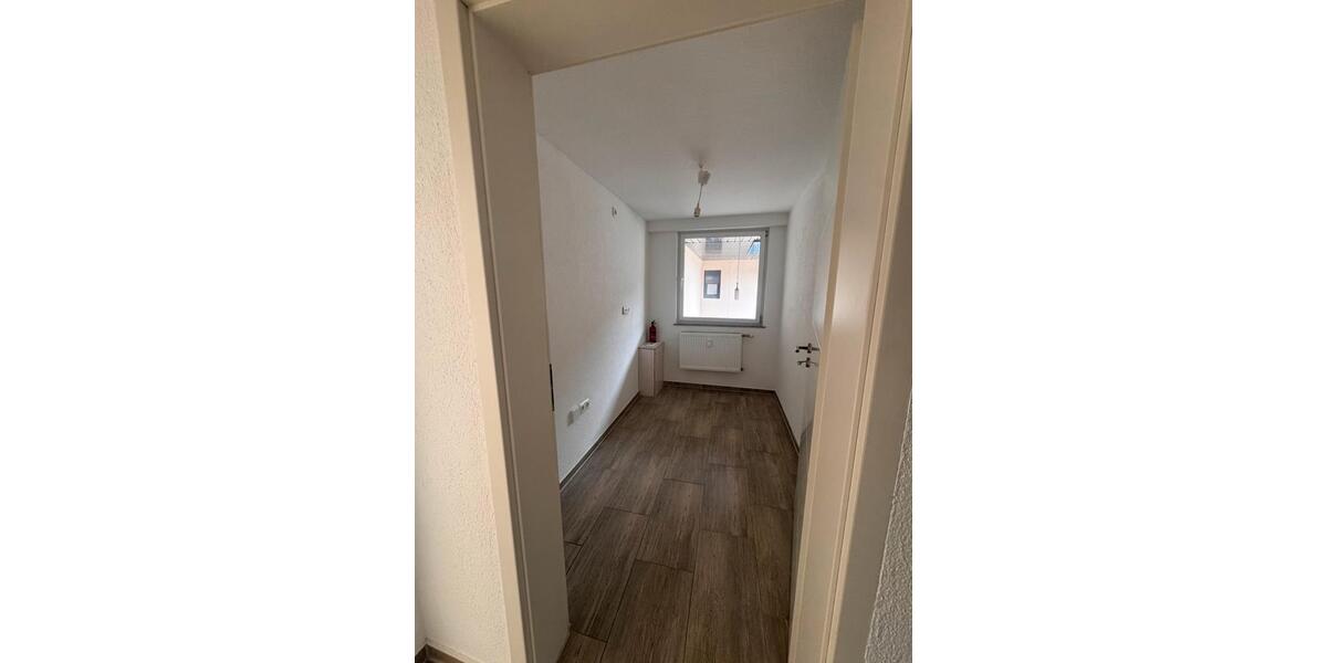 Etagenwohnung Büdingen - 4.5 Zimmer, 104 m&sup2;, 1.400&euro; | Angebot:26102444