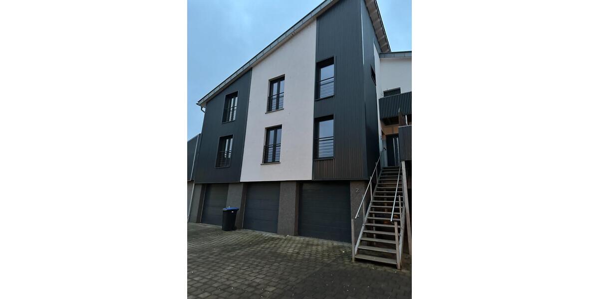 Doppelhaushälfte Püttlingen - 4 Zimmer, 230 m&sup2;, 1.930&euro; | Angebot:24895523