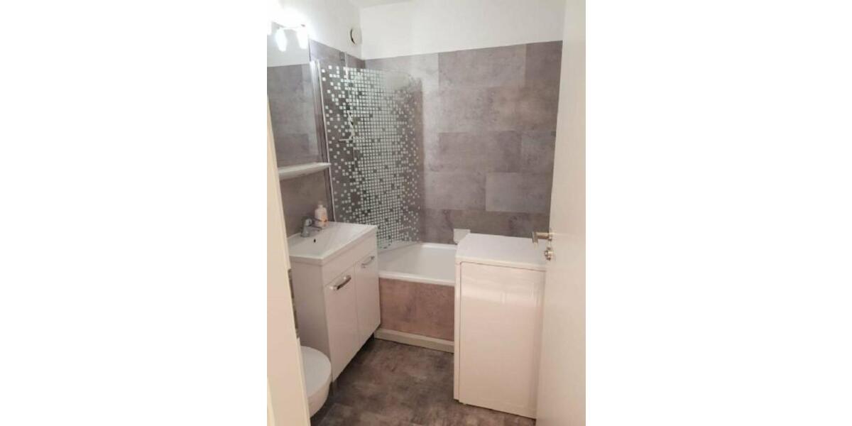 Möblierte 1 Zimmer Wohnung am Wöhrdersee mit Balkon 1 zimmer