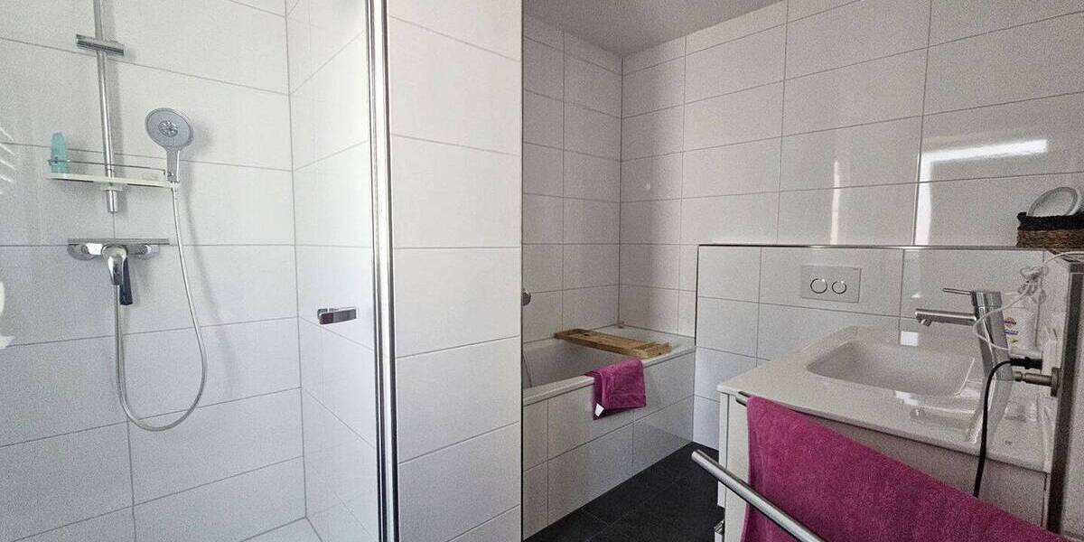 Etagenwohnung Solingen Ohligs-Aufderhöhe - 3 Zimmer, 94 m&sup2;, 1.222&euro; | Angebot:26543227
