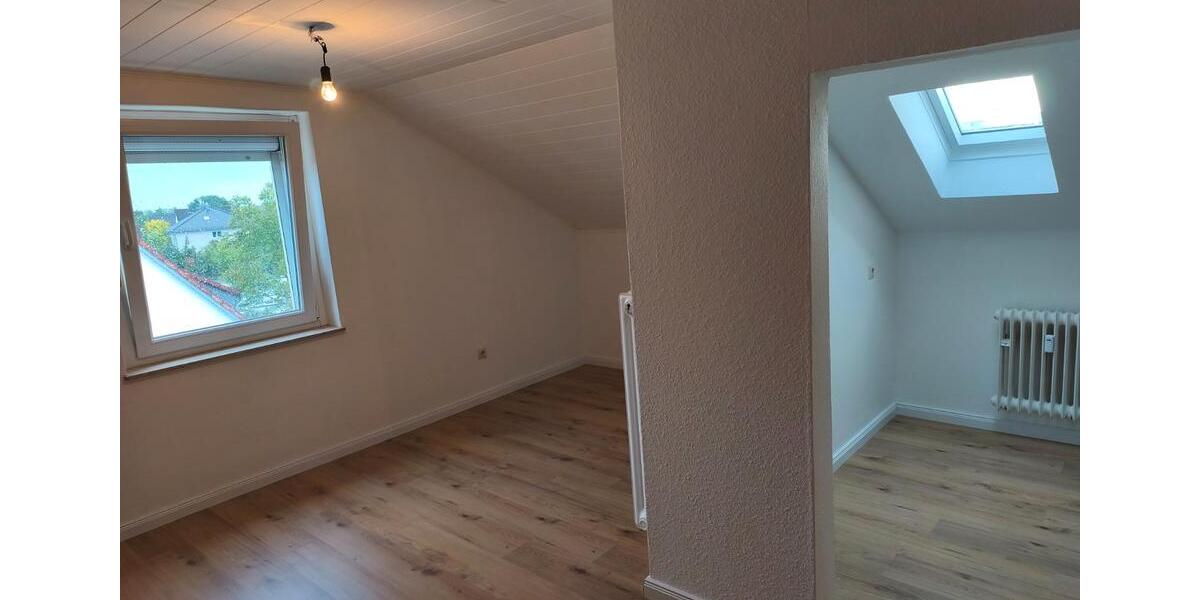 Dachgeschoßwohnung Bad Lippspringe - 2 Zimmer, 45 m&sup2;, 400&euro; | Angebot:26656144