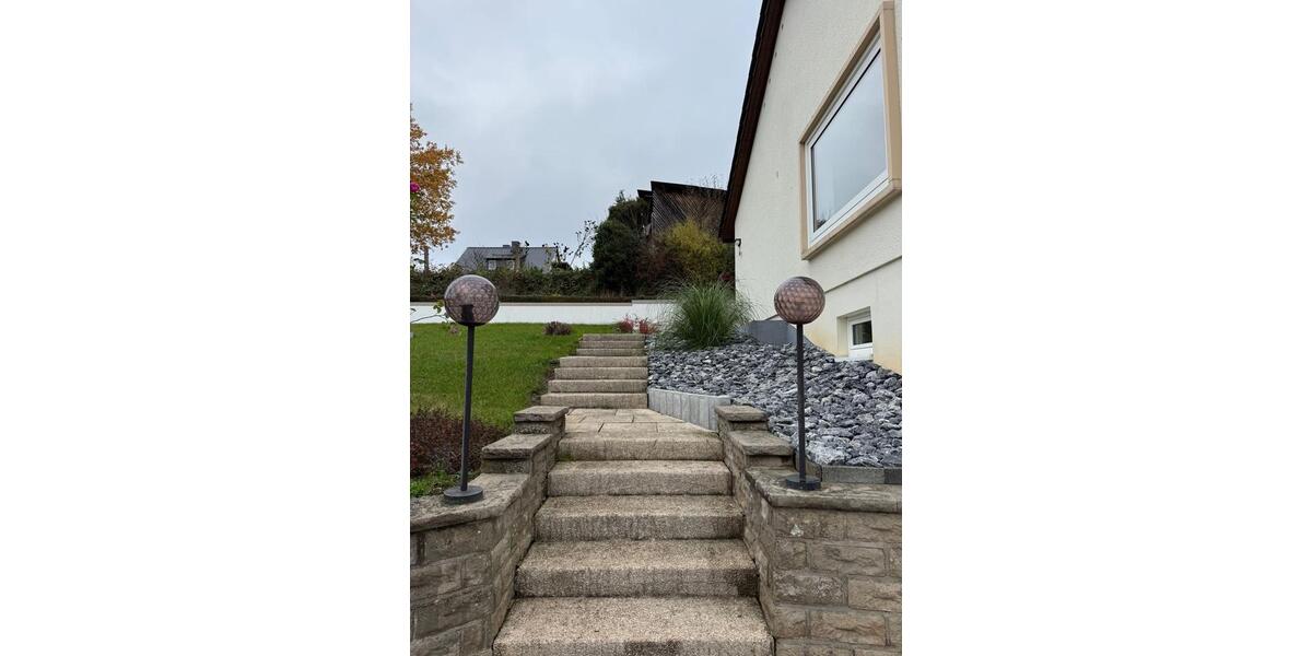 Etagenwohnung Hauneck - 5 Zimmer, 100 m&sup2;, 1.400&euro; | Angebot:25017055