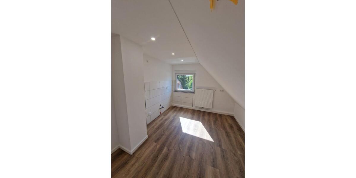 Dachgeschoßwohnung Wiesloch - 3.5 Zimmer, 57 m&sup2;, 950&euro; | Angebot:26019831