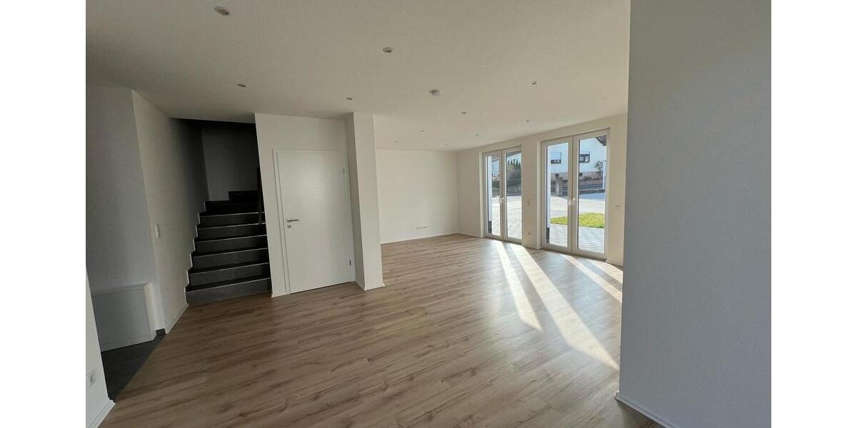 Doppelhaushälfte Gemünden am Main - 3 Zimmer, 110 m&sup2;, 1.200&euro; | Angebot:24568576