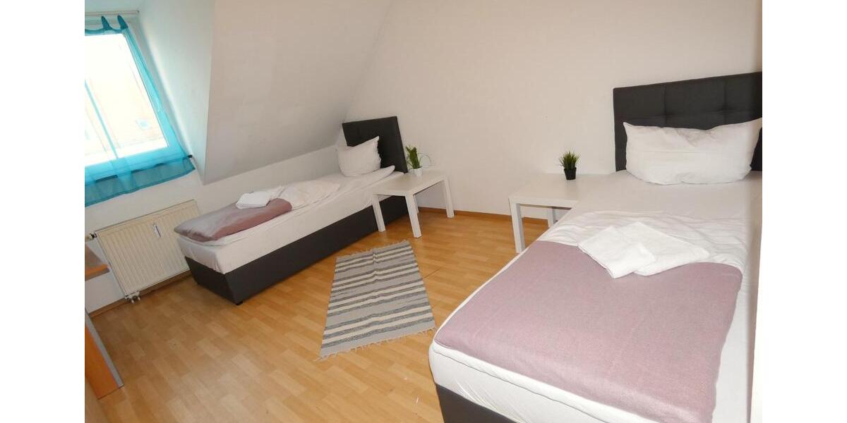 Wohnen auf Zeit Schwandorf - 3 Zimmer, 110 m&sup2;, 130&euro; | Angebot:18427588