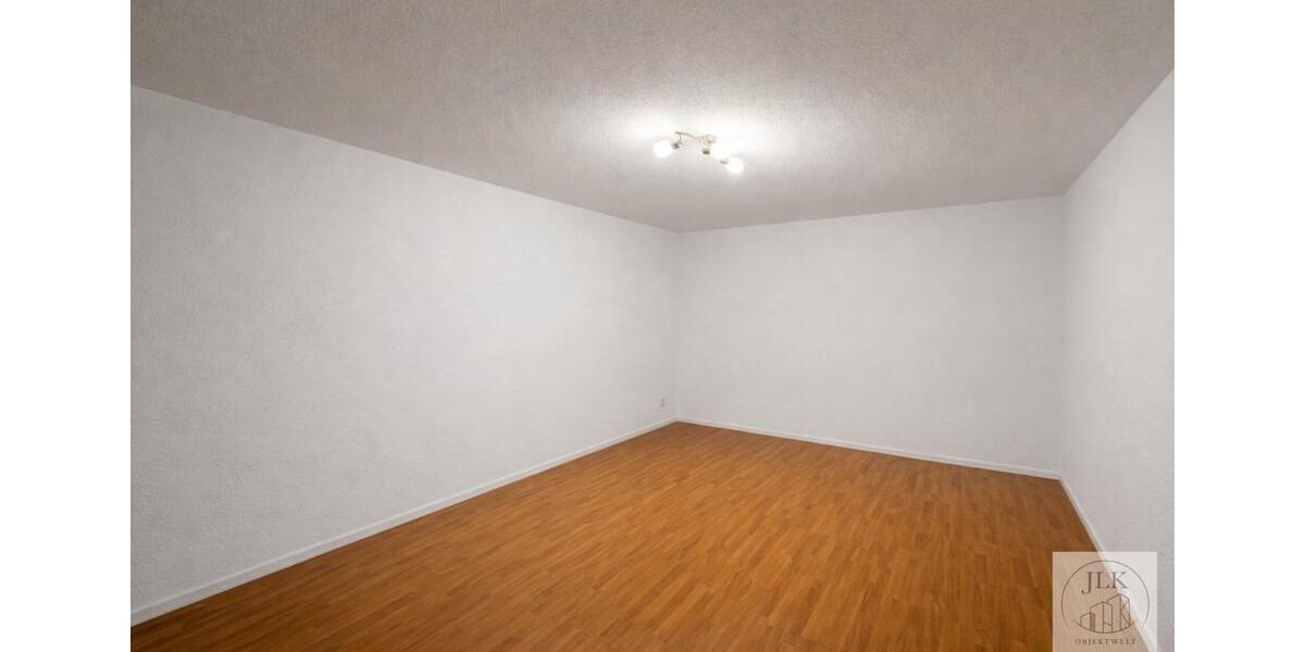 Etagenwohnung Limbach-Oberfrohna Oberfrohna - 1 Zimmer, 33 m&sup2;, 215&euro; | Angebot:26051322