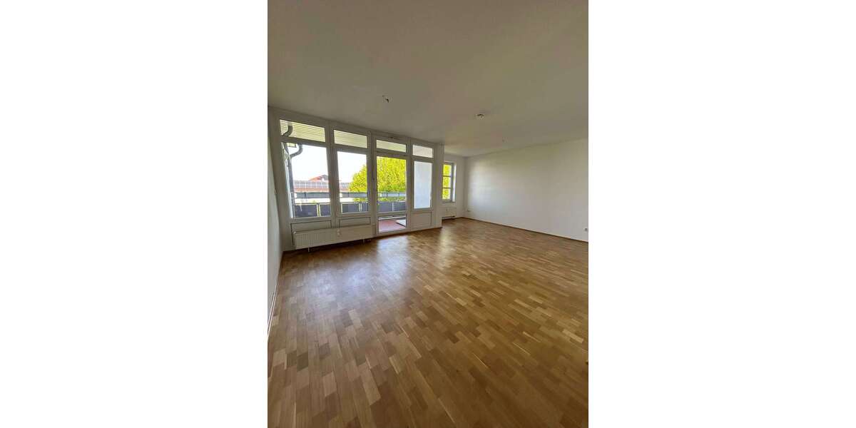 Etagenwohnung Osterode Freiheit - 3 Zimmer, 92 m&sup2;, 700&euro; | Angebot:24584054