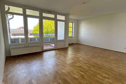Wohnung Osterode Freiheit - 3 Zimmer, 92 m&sup2;, 700&euro; | Angebot:24584054